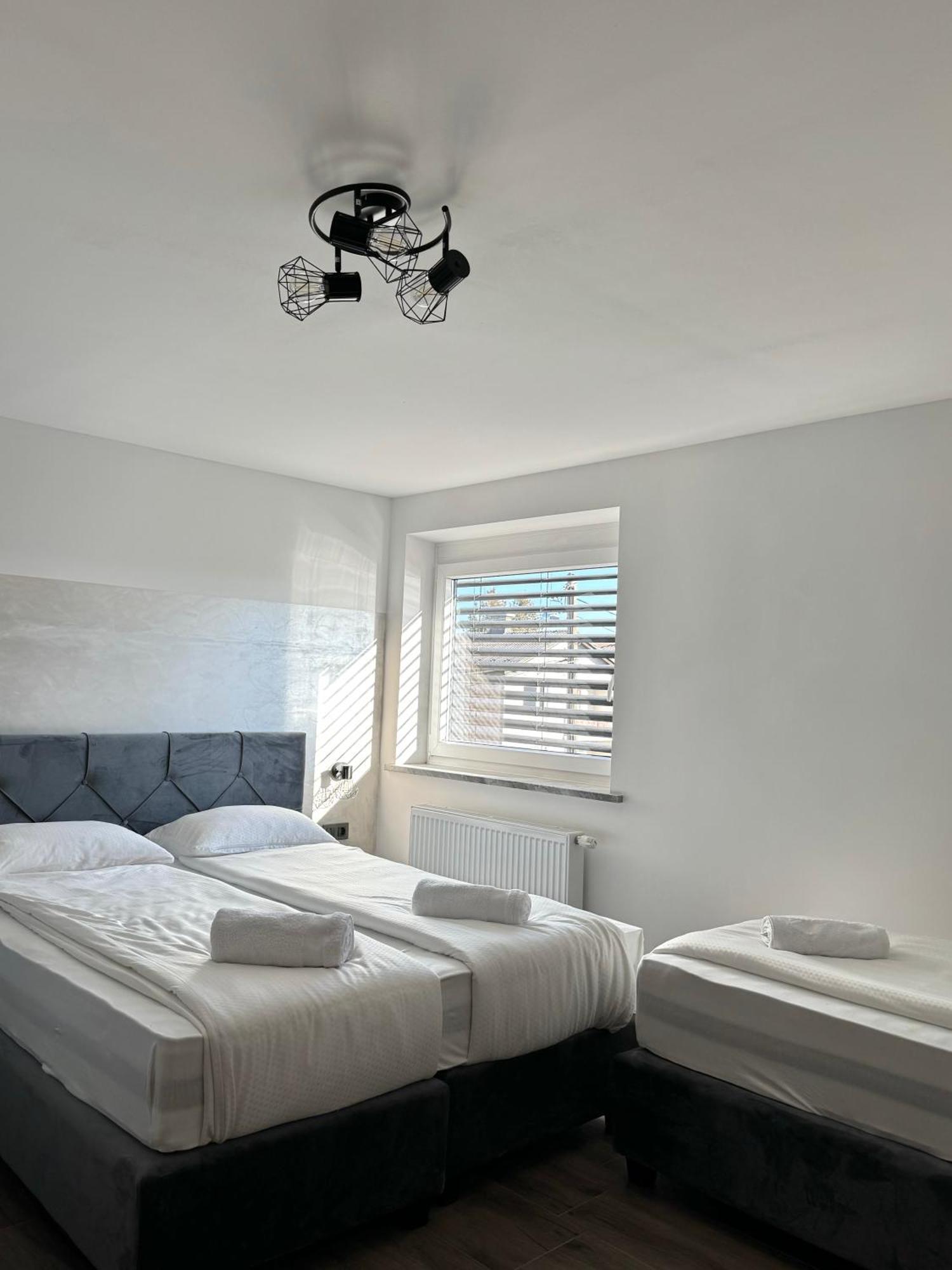 L&L Rooms Maribor Eksteriør bilde